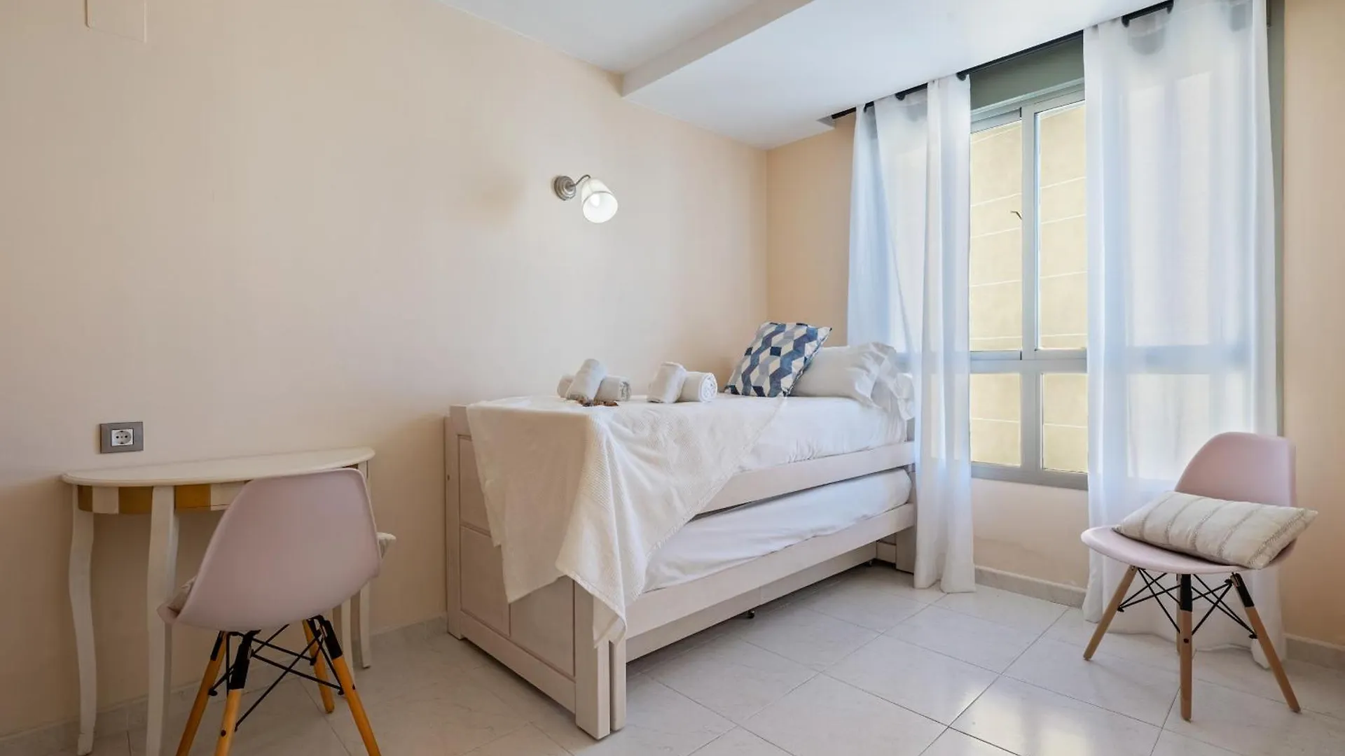 Alea Rentals - Maldivas La Pineda 0*,  Spain