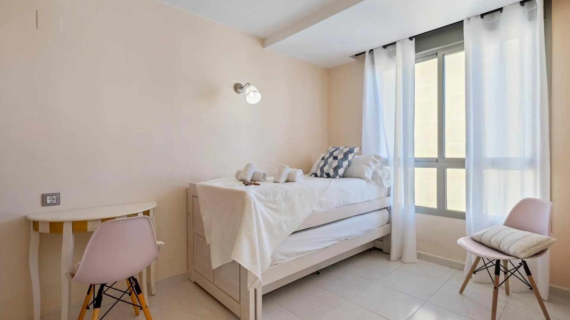 Alea Rentals - Maldivas La Pineda Apartment